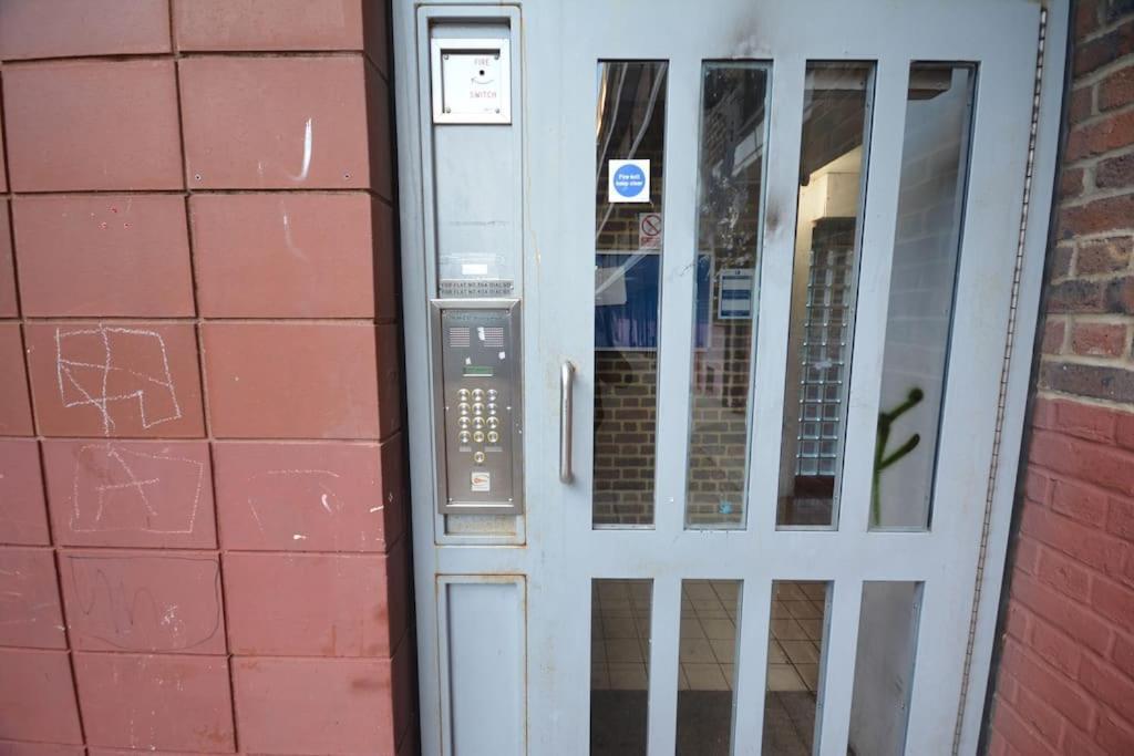 לונדון Lovely 4 Bedroom Apartment Close To The City Walking Distance From The Rivere View מראה חיצוני תמונה